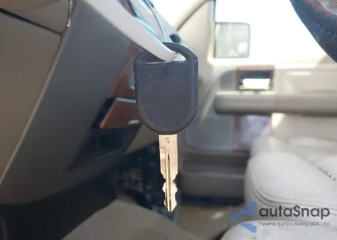 2004 Ford F-150 Fx4/Lariat/Xlt from USA, damaged, VIN 1FTPW14524KC68941